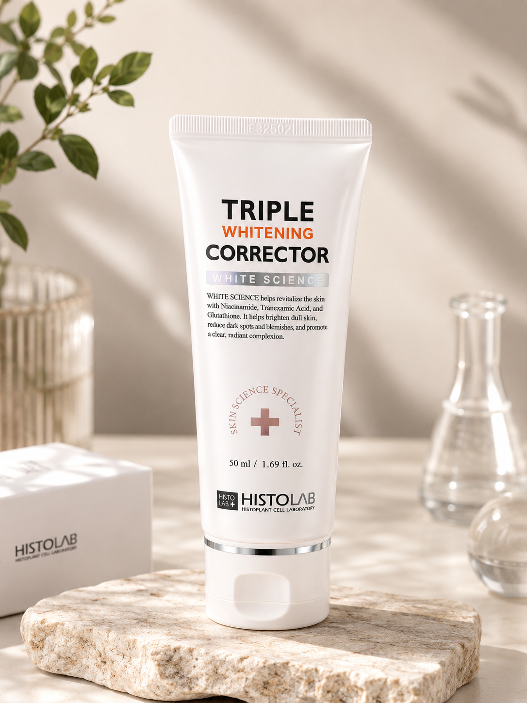 Triple Whitening Corrector
